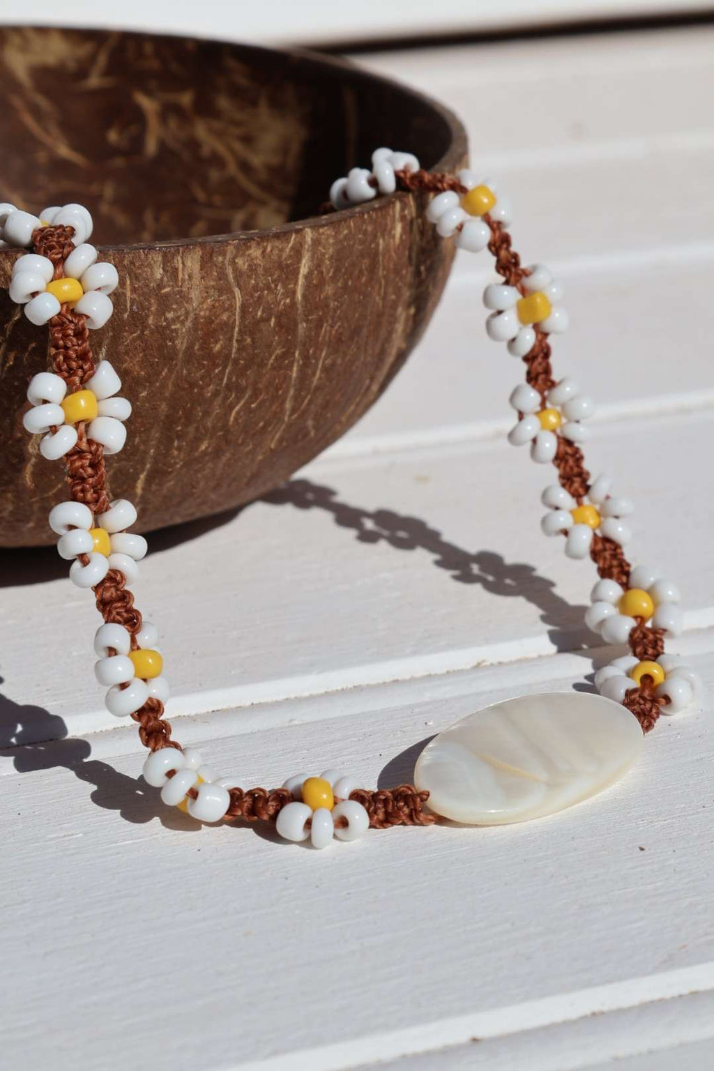 Colliers fleurs en perles de rocaille - DAISY