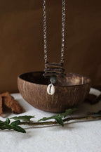 Collier en bois de noix de coco et graine naturelle - ARCHIPEL