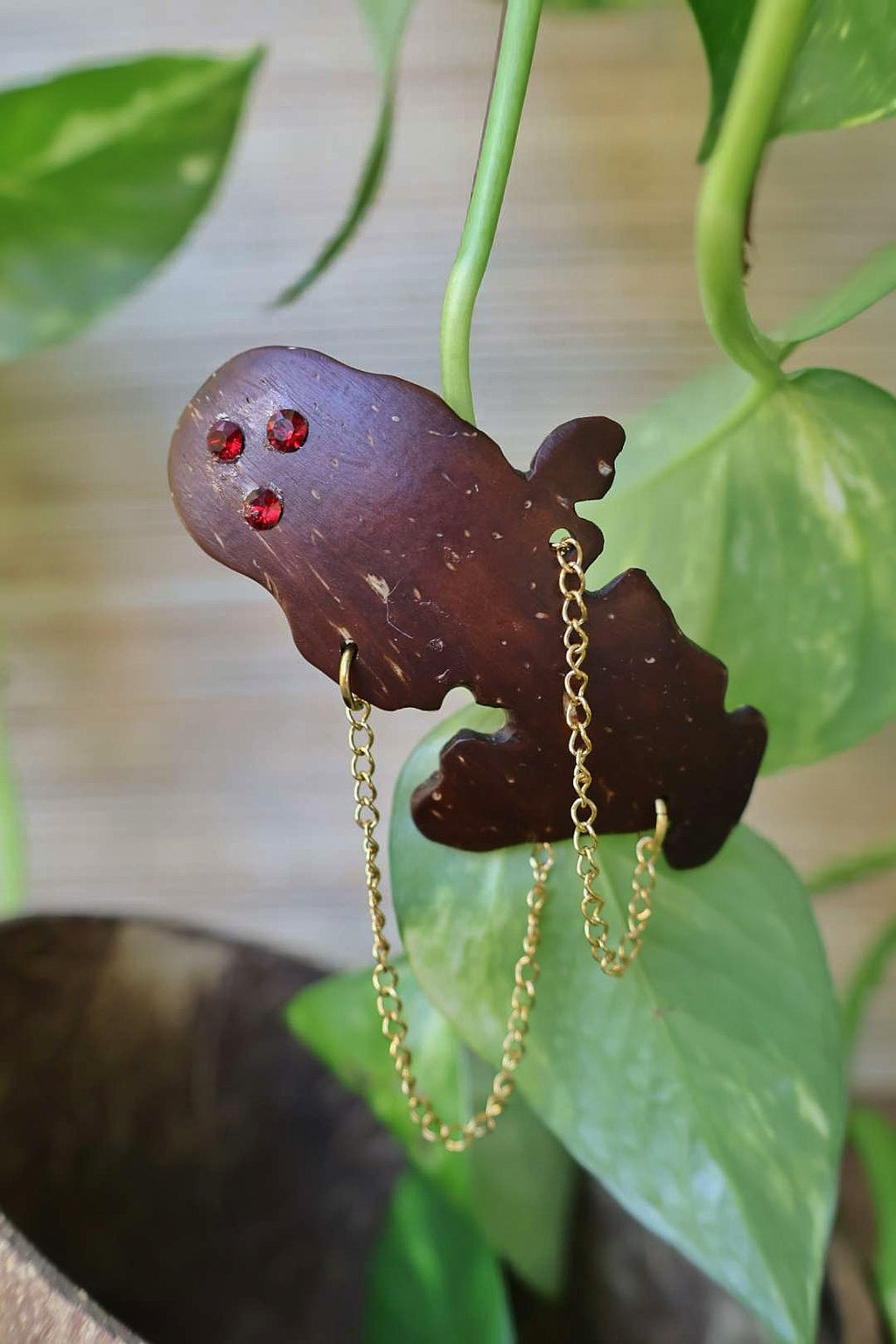 Broche naturelle en noix de coco - MARTINIQUE