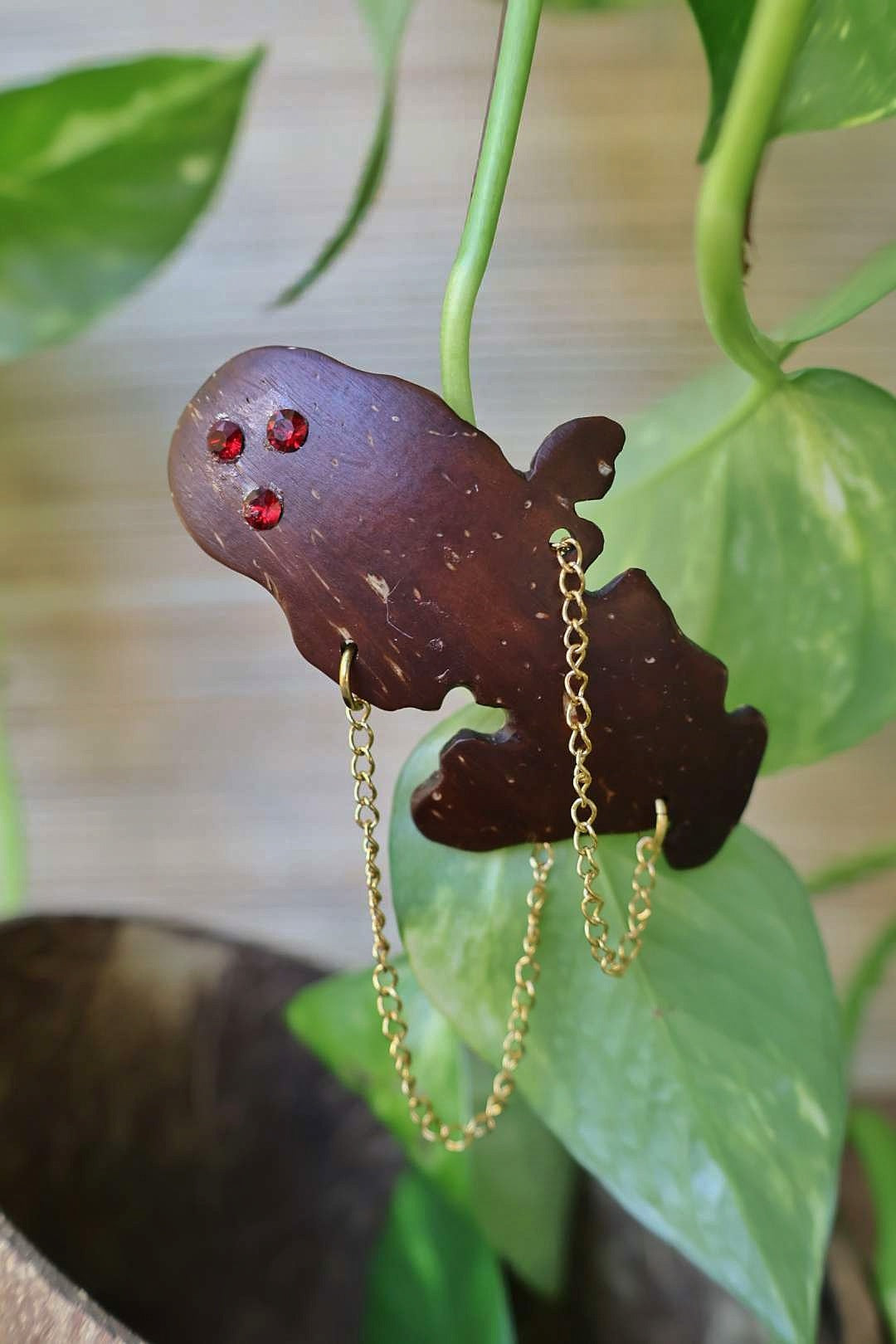 Broche naturelle en noix de coco - MARTINIQUE