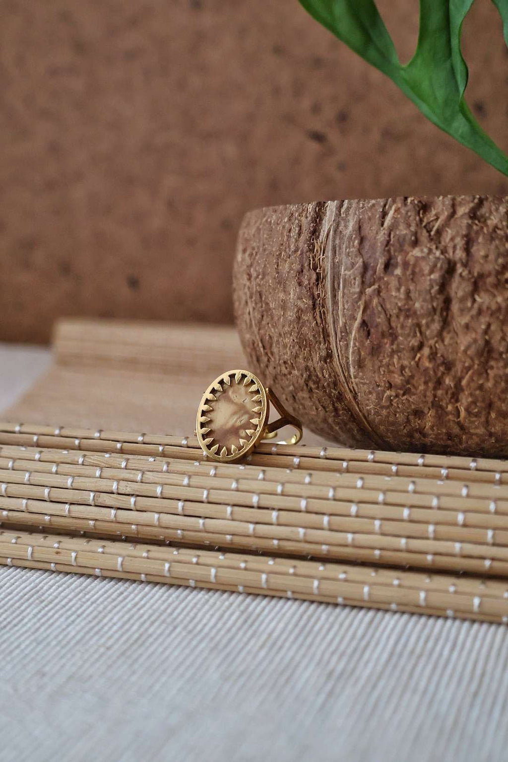 Bague doré RÂ